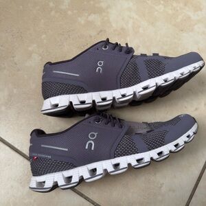 On Running Women Purple Gray Running Shoes perfect condition